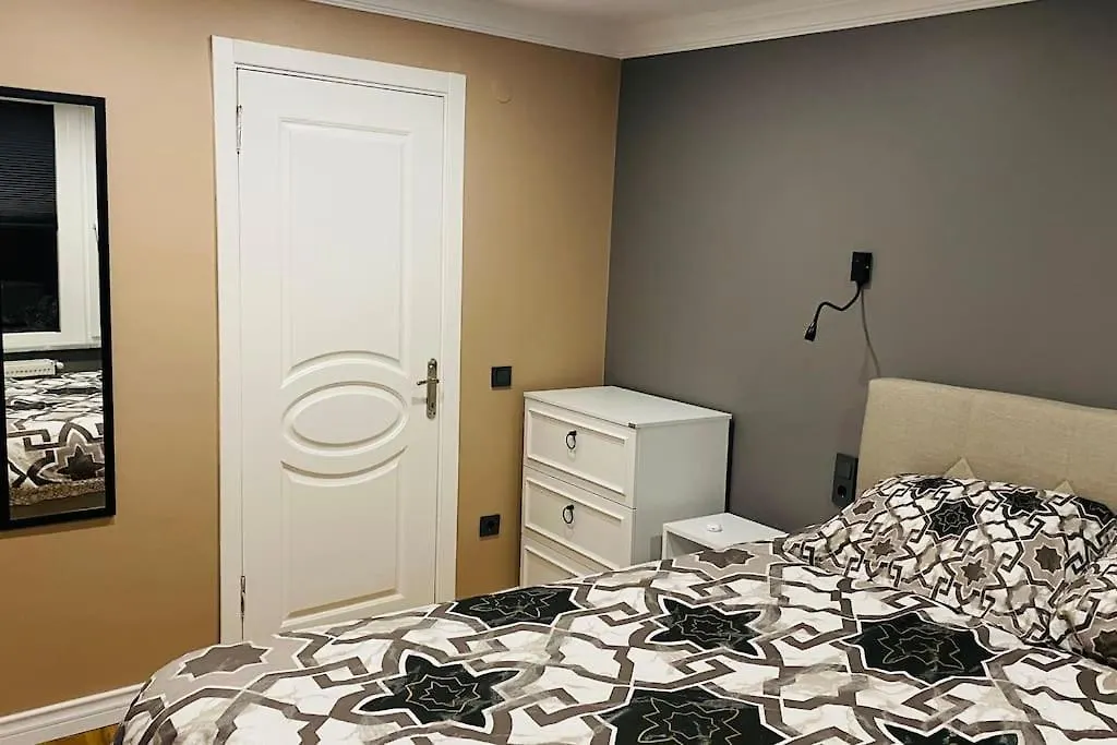 Sisli Osmanbey Taksim Large Terrace, Quietness And Space Apartment Istanbul