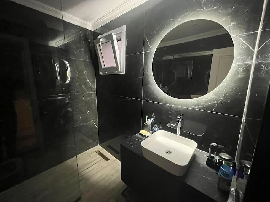 Sisli Osmanbey Taksim Large Terrace, Quietness And Space Apartment Istanbul