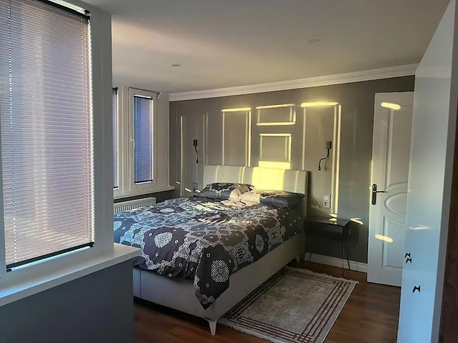 Sisli Osmanbey Taksim Large Terrace, Quietness And Space Apartment Istanbul 0*,  Turkey