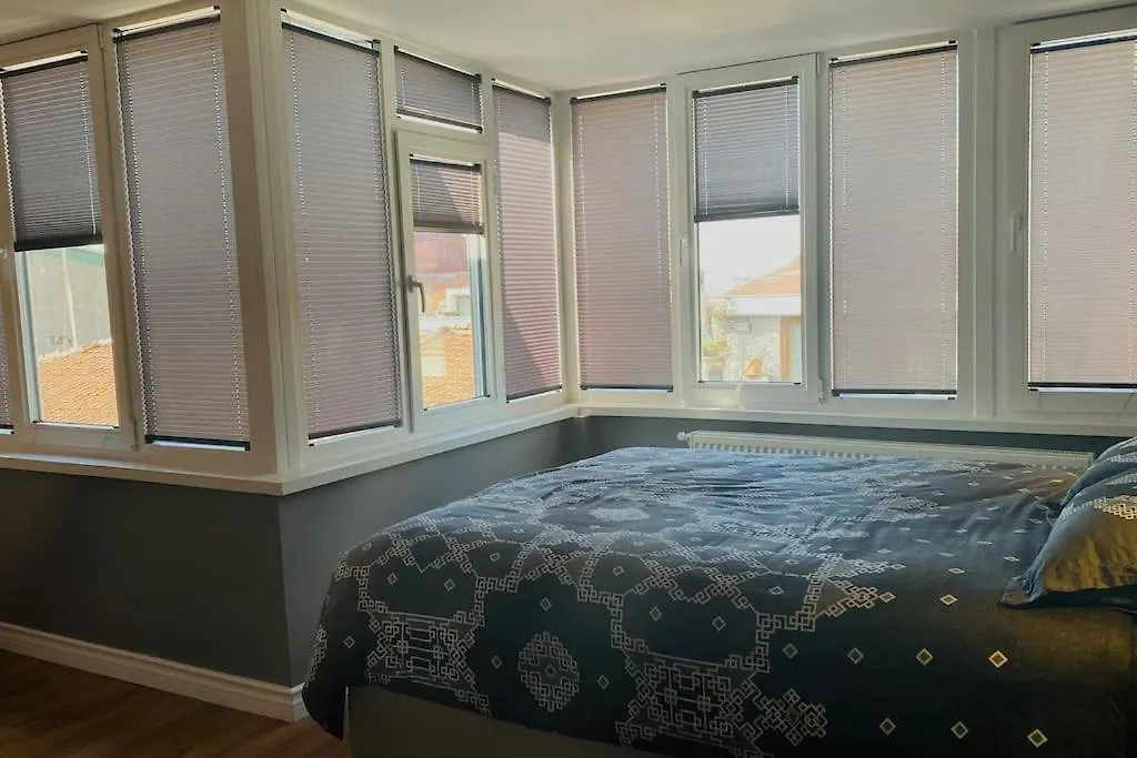 Sisli Osmanbey Taksim Large Terrace, Quietness And Space Apartment Istanbul