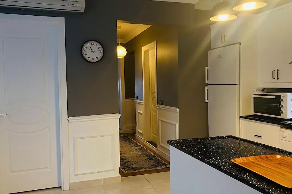 Sisli Osmanbey Taksim Large Terrace, Quietness And Space Apartment Istanbul